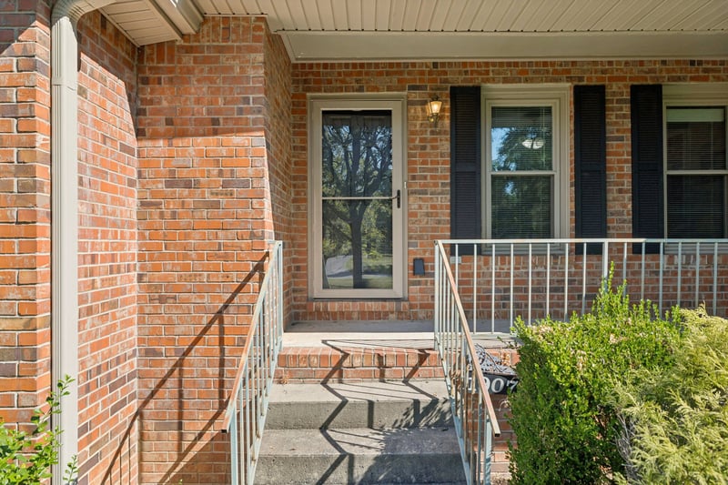 1907 Roanoke Dr, Lebanon, TN 37087