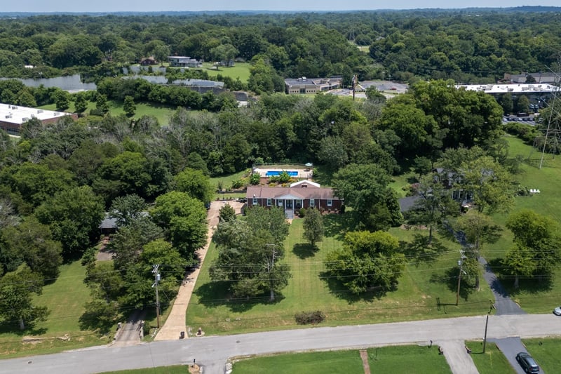 237 Craigmeade Dr, Nashville, TN 37214