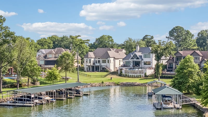3033 Lakeshore Dr, Old Hickory, TN 37138