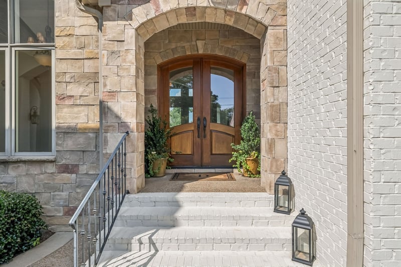 3033 Lakeshore Dr, Old Hickory, TN 37138