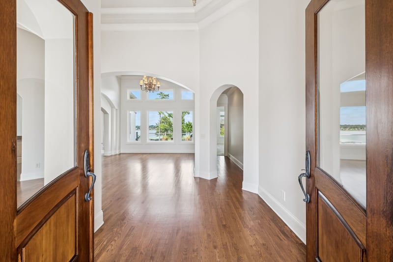 3033 Lakeshore Dr, Old Hickory, TN 37138