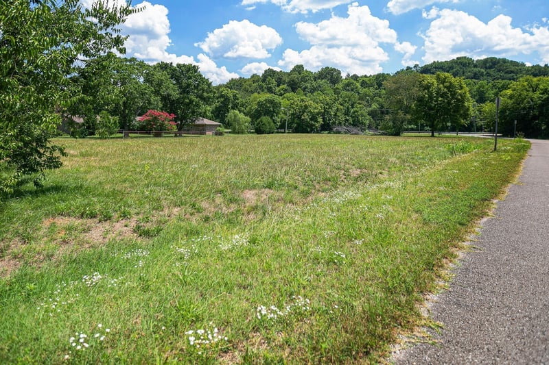 8356 Highway 100 , Nashville, TN 37221