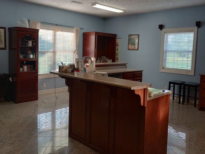 4389 Veals Rd, Murfreesboro, TN 37127