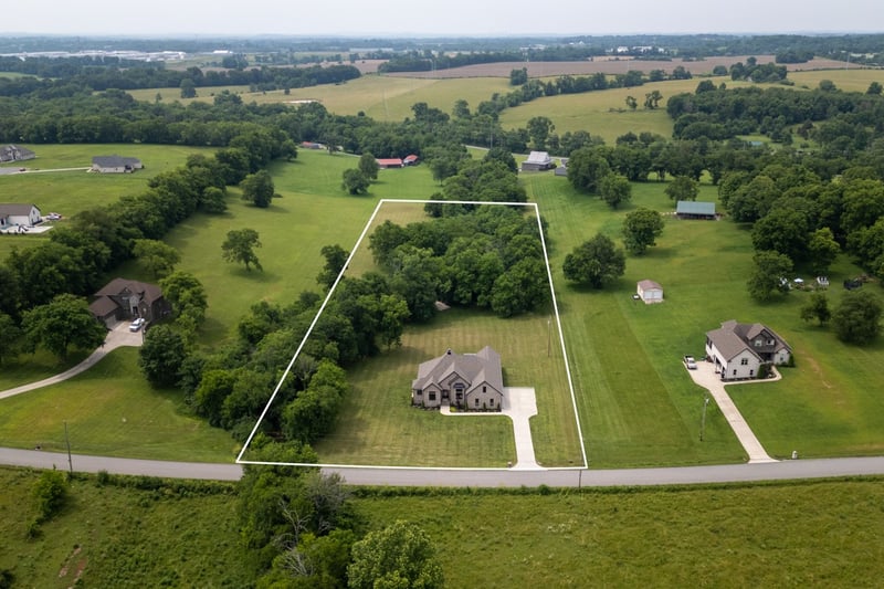 104 Branham Mill Rd, Gallatin, TN 37066