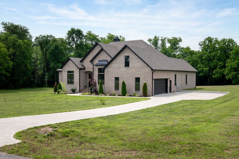 104 Branham Mill Rd, Gallatin, TN 37066