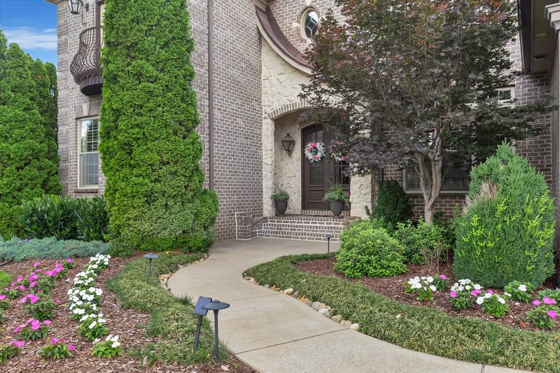 2811 Craythorne Dr, Murfreesboro, TN 37129