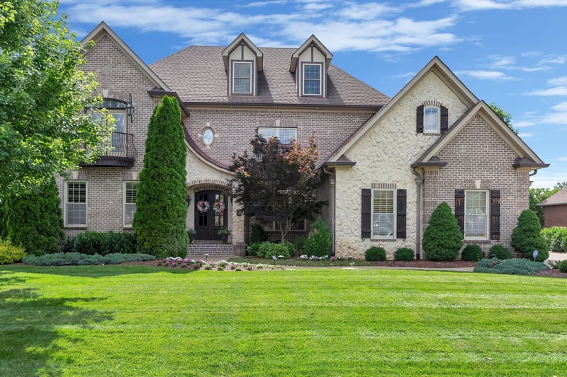 2811 Craythorne Dr, Murfreesboro, TN 37129