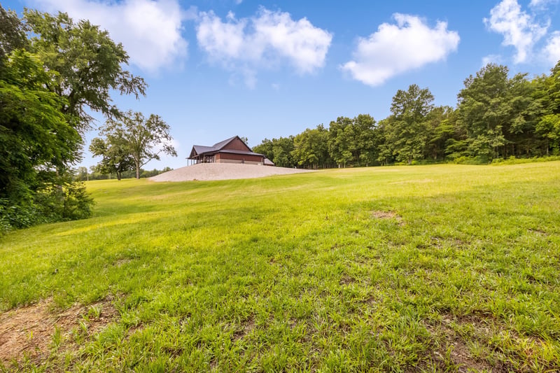 1049 Oregon Rd, Lascassas, TN 37085