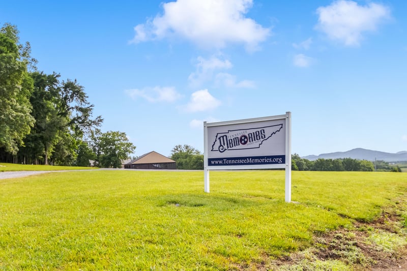 1049 Oregon Rd, Lascassas, TN 37085