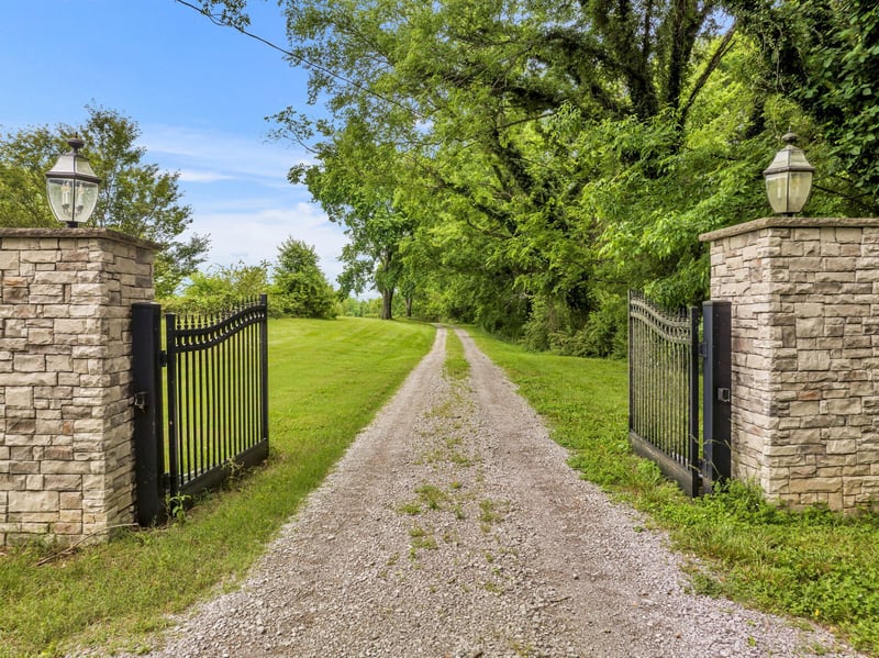 8239 Hawkins Rd, College Grove, TN 37046