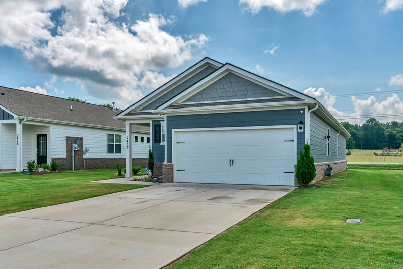 2428 Quinn Dr, White House, TN 37188