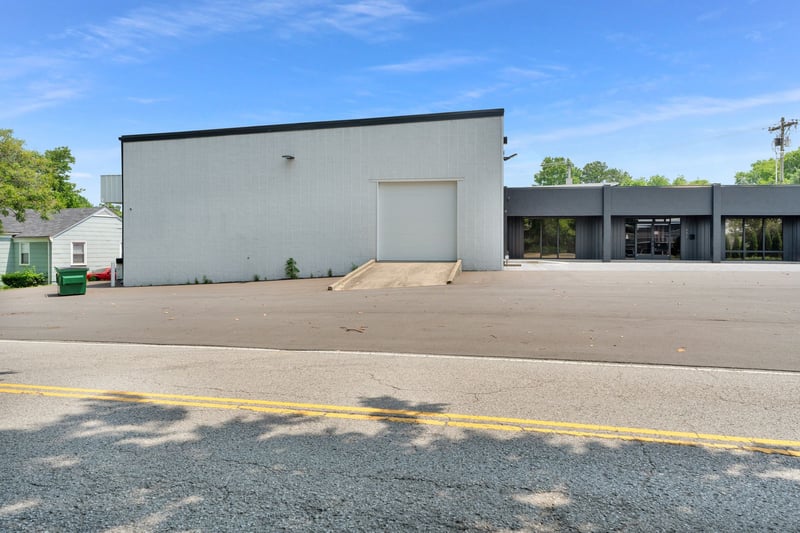 642 W Iris Dr, Nashville, TN 37204