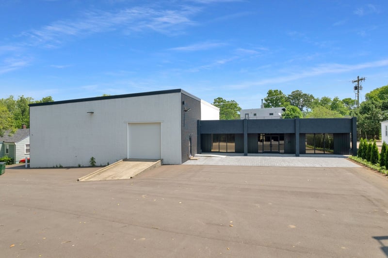 642 W Iris Dr, Nashville, TN 37204