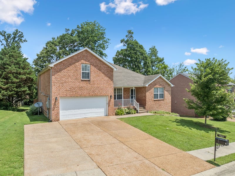 7023 Timber Oak Dr, Mount Juliet, TN 37122