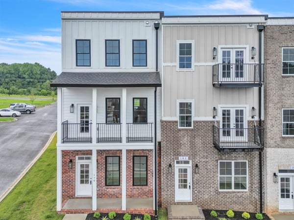 179 Charleston Ave, Pleasant View, TN 37146