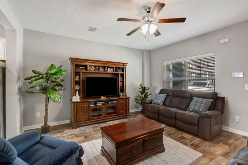 642 Bradburn Village Cir, Antioch, TN 37013