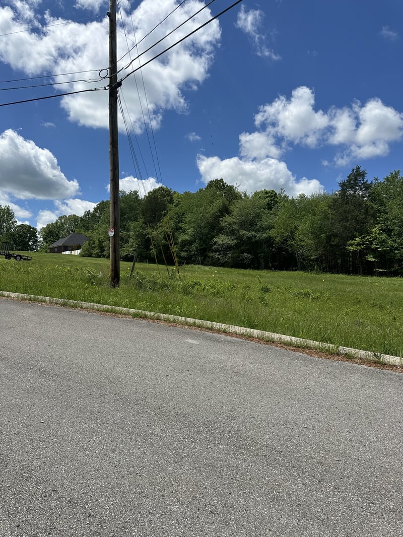 4050 Summit Dr, Greenbrier, TN 37073