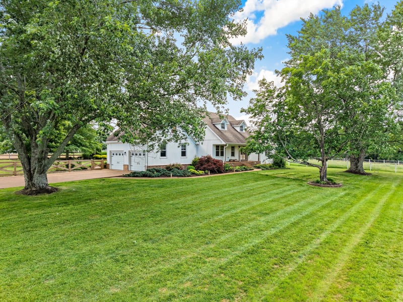 1967 Liebengood Rd, Goodlettsville, TN 37072