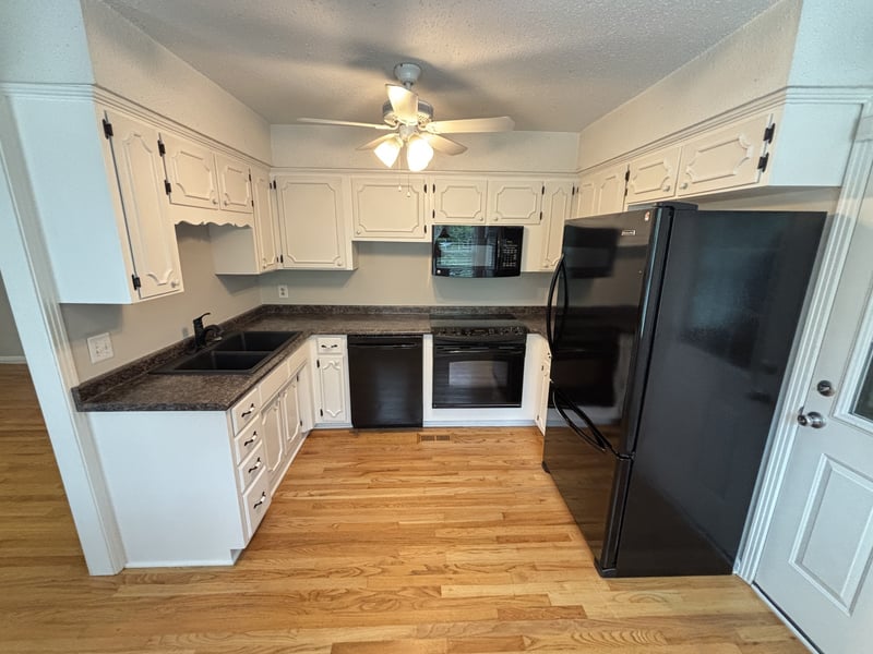 106 Laurel Ln, Hendersonville, TN 37075