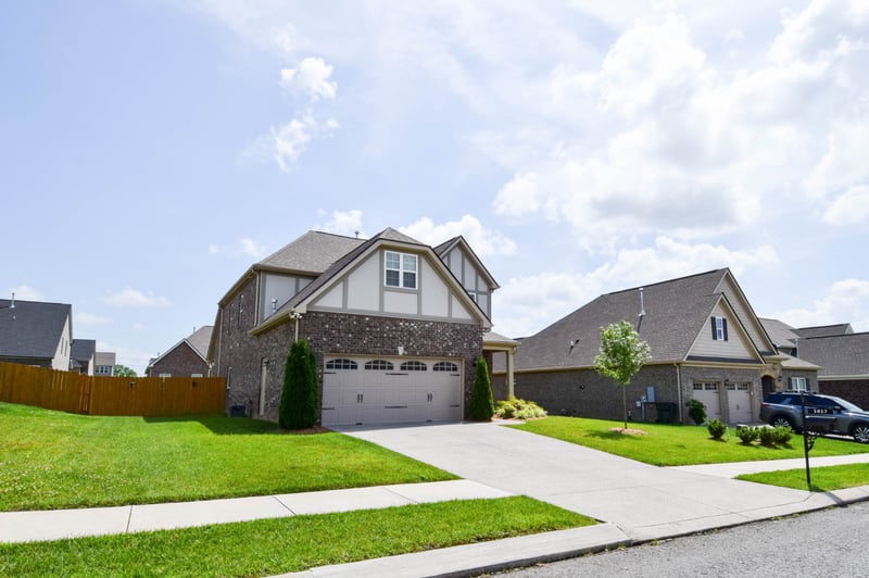 1017 Wickshire Dr, Gallatin, TN 37066