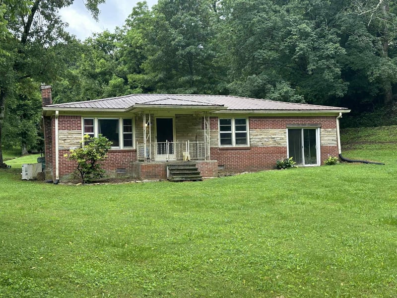 9 Johnnie Woods Ln, Buffalo Valley, TN 38548