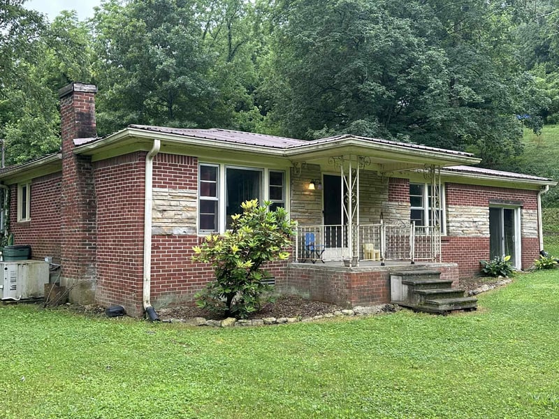 9 Johnnie Woods Ln, Buffalo Valley, TN 38548