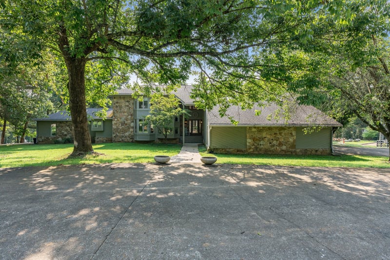 8530 Saundersville Rd, Mount Juliet, TN 37122