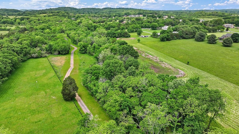 1029 Jenkins Ln, Hendersonville, TN 37075