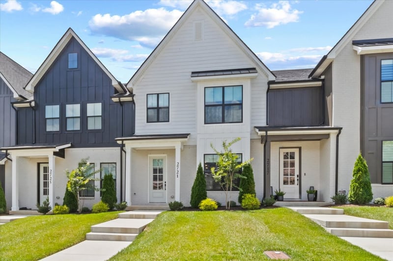 2721 Bramblewood Ln, Thompsons Station, TN 37179