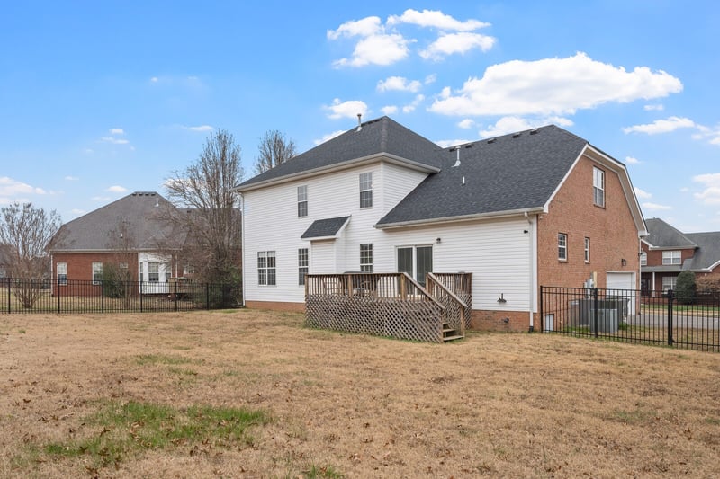 102 Clairmonte Ln, Hendersonville, TN 37075