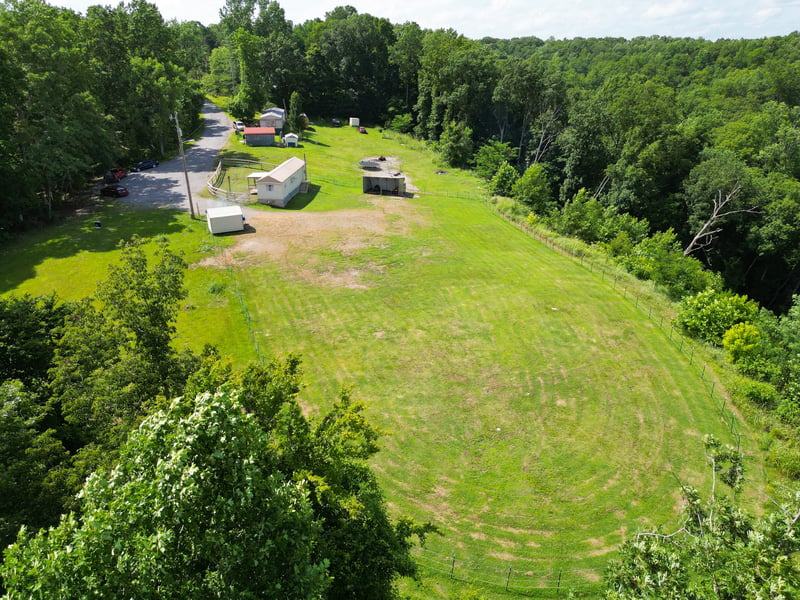 1013 Valencia Ct, Ashland City, TN 37015