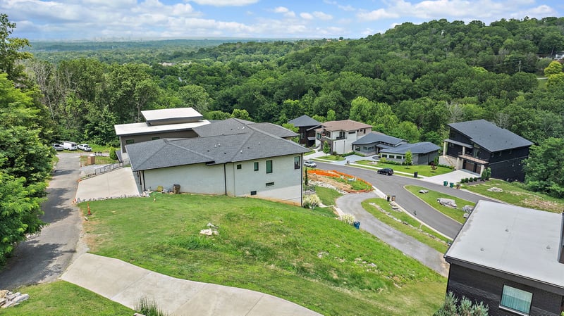 5809 Woodland Hills Dr, Nashville, TN 37211