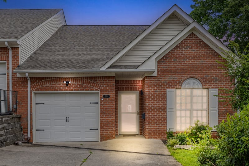 219 Wyndom Ct, Goodlettsville, TN 37072