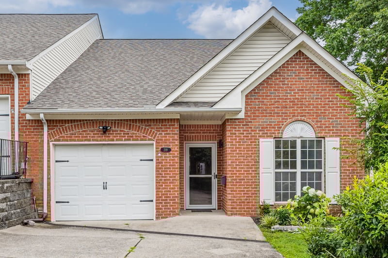 219 Wyndom Ct, Goodlettsville, TN 37072