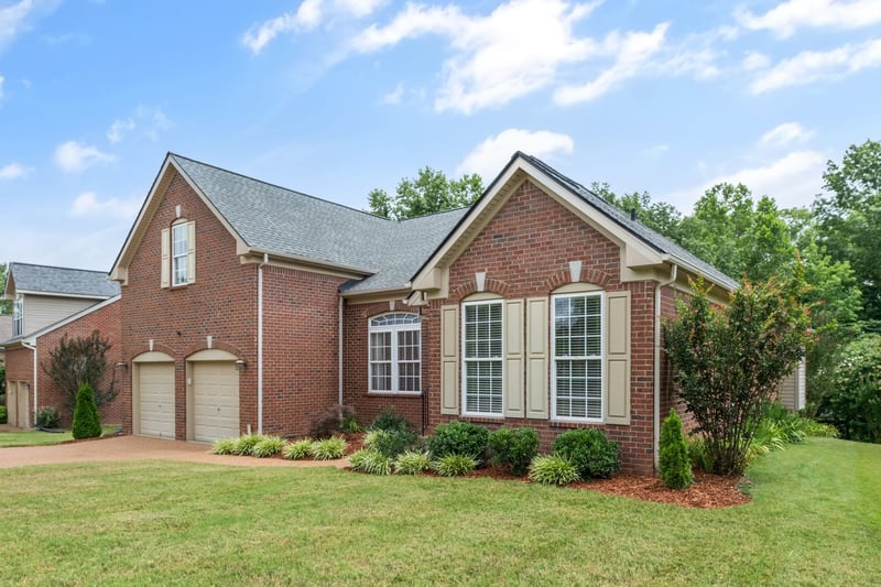 225 Cobblestone Lndg, Mount Juliet, TN 37122