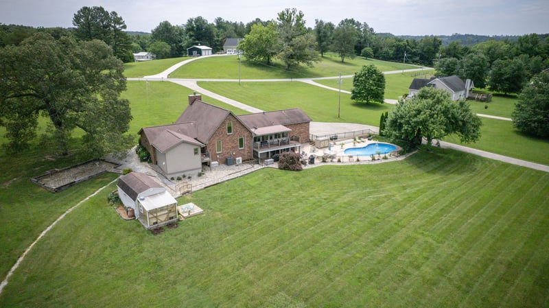 938 Thompson Rd, Pegram, TN 37143