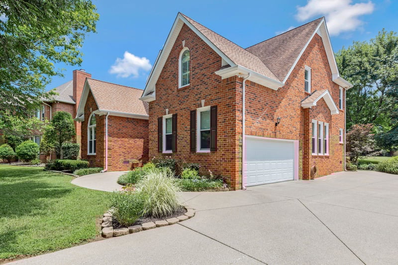 2910 Chaucer Dr, Murfreesboro, TN 37129