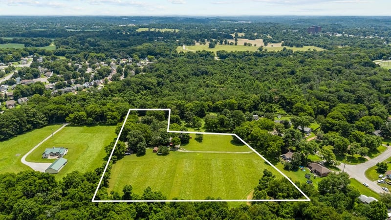 204 Butlers Ln, Old Hickory, TN 37138