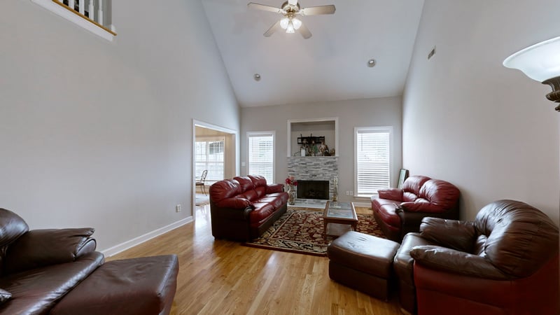 5142 Reagan Dr, Murfreesboro, TN 37129