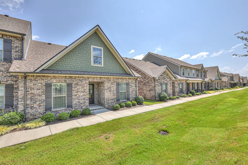 5610 Maples Retreat Dr, Murfreesboro, TN 37127