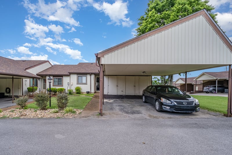 1053 Heritage Dr, Madison, TN 37115