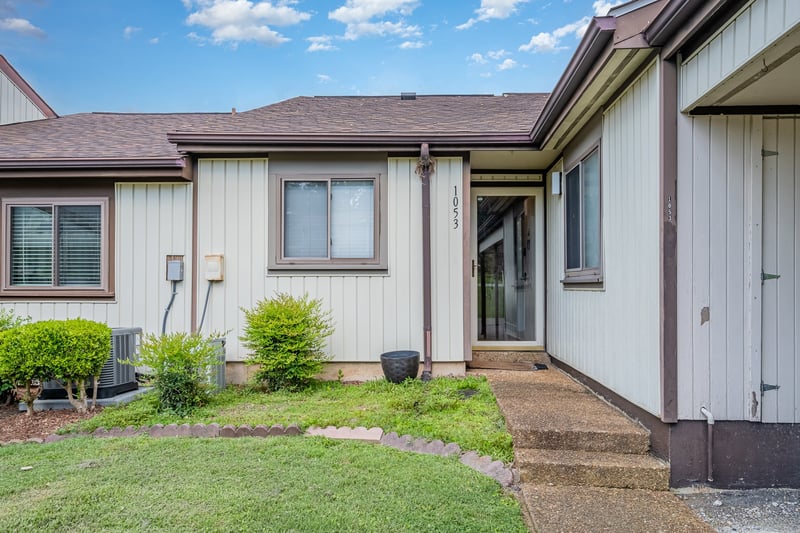 1053 Heritage Dr, Madison, TN 37115