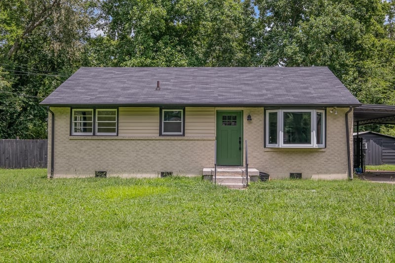 1811 Meadowgreen Dr, Murfreesboro, TN 37130