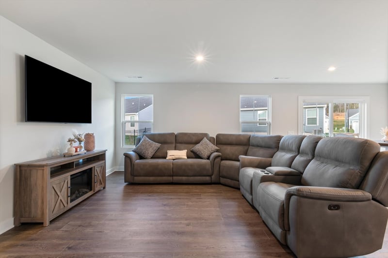 806 Rae Dr, Columbia, TN 38401