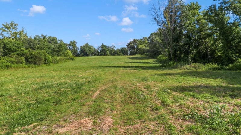 1517 Highway 70 , Kingston Springs, TN 37082