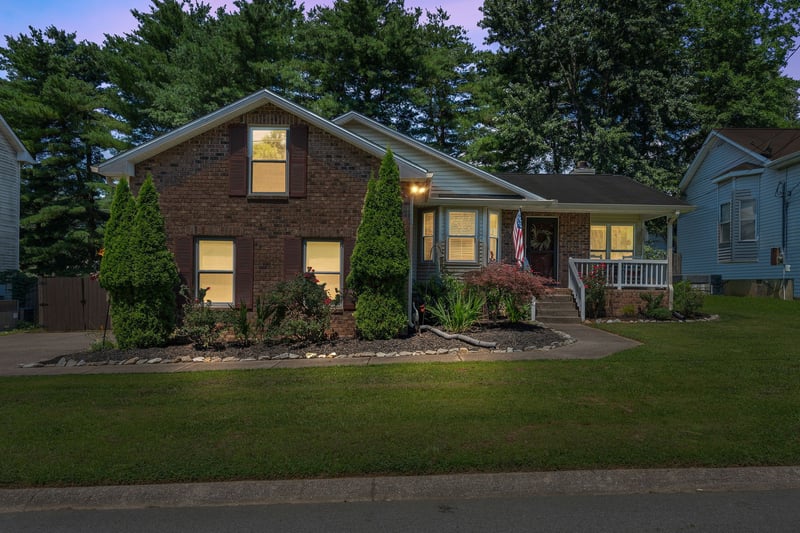 103 Northlake Dr, Hendersonville, TN 37075