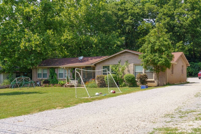 636 Harpeth Bend Dr, Nashville, TN 37221