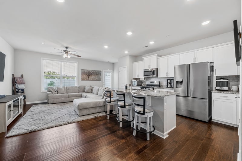 422 Manor Row, Pleasant View, TN 37146