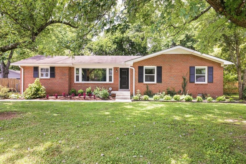 2010 Olympia Pl, Murfreesboro, TN 37130