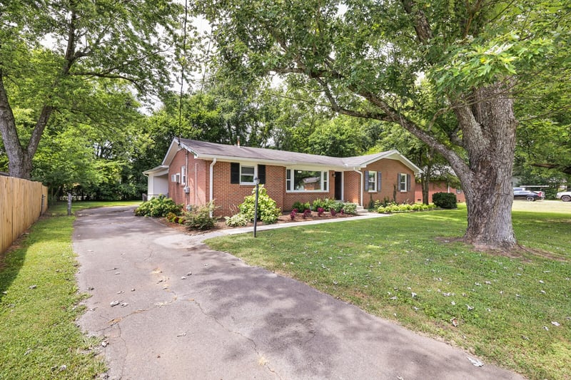 2010 Olympia Pl, Murfreesboro, TN 37130